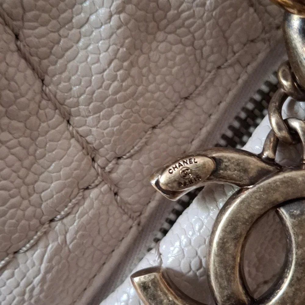 Chanel bag - Picture 4 of 12